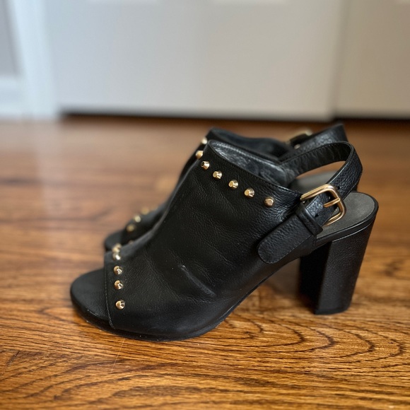 Stuart Weitzman size 7 - Picture 3 of 4